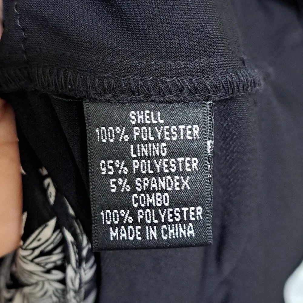 Adrianna Papell Black/White Ruffled Ruched Formal Dress. Size 14 Petite - Picture 11 of 11